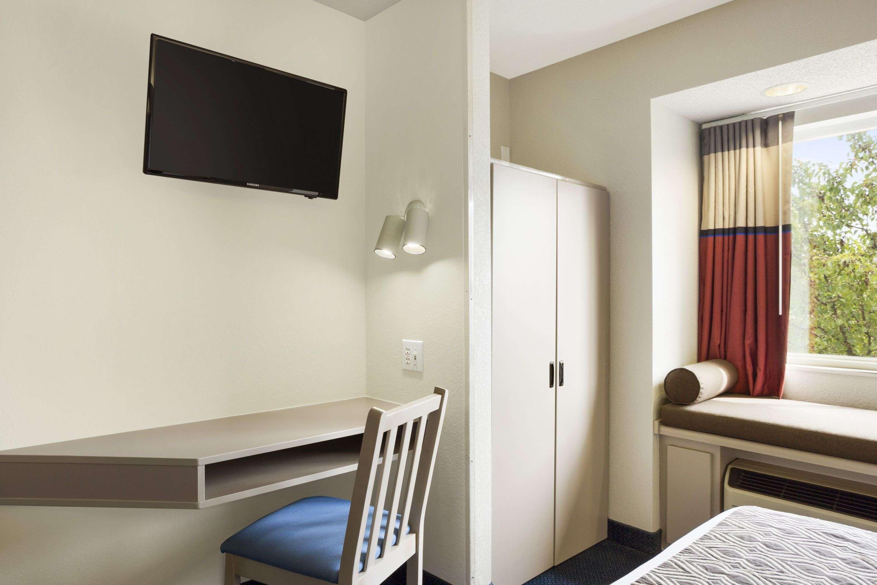 Microtel Inn By Wyndham Louisville East Extérieur photo