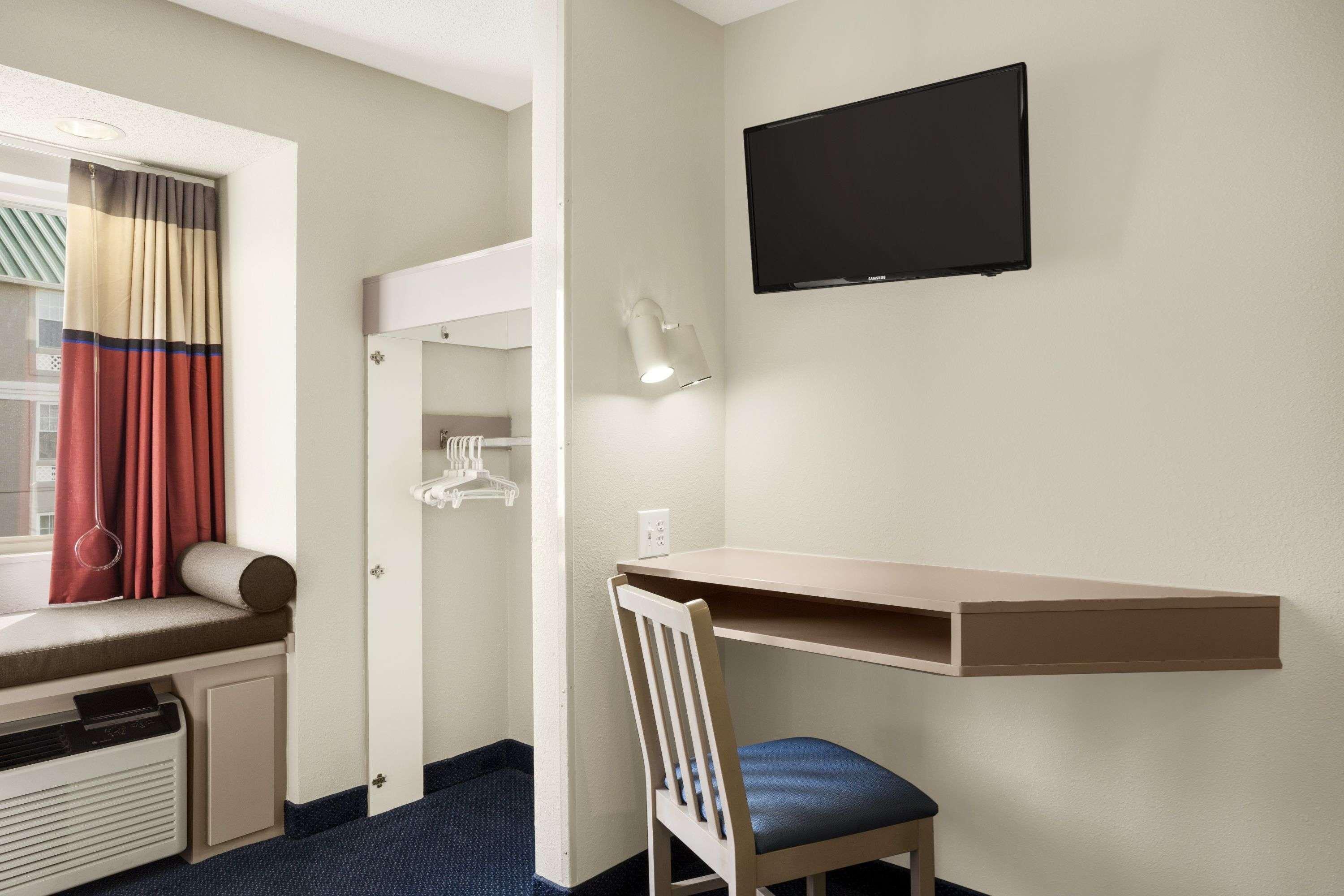 Microtel Inn By Wyndham Louisville East Extérieur photo