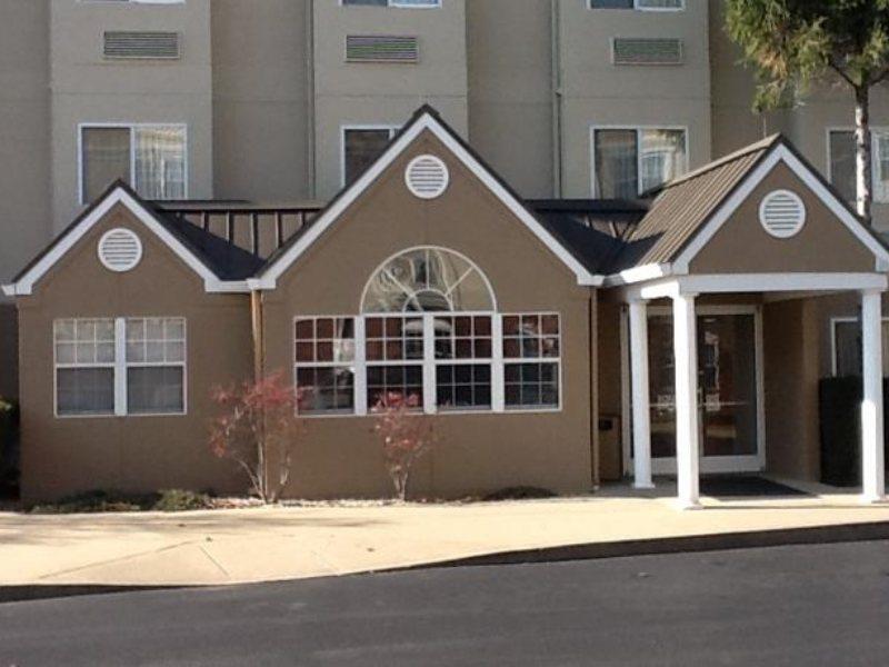 Microtel Inn By Wyndham Louisville East Extérieur photo