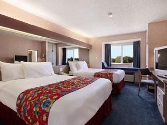 Microtel Inn By Wyndham Louisville East Chambre photo